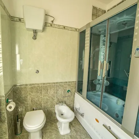 Fly فندق مبيت وإفطار